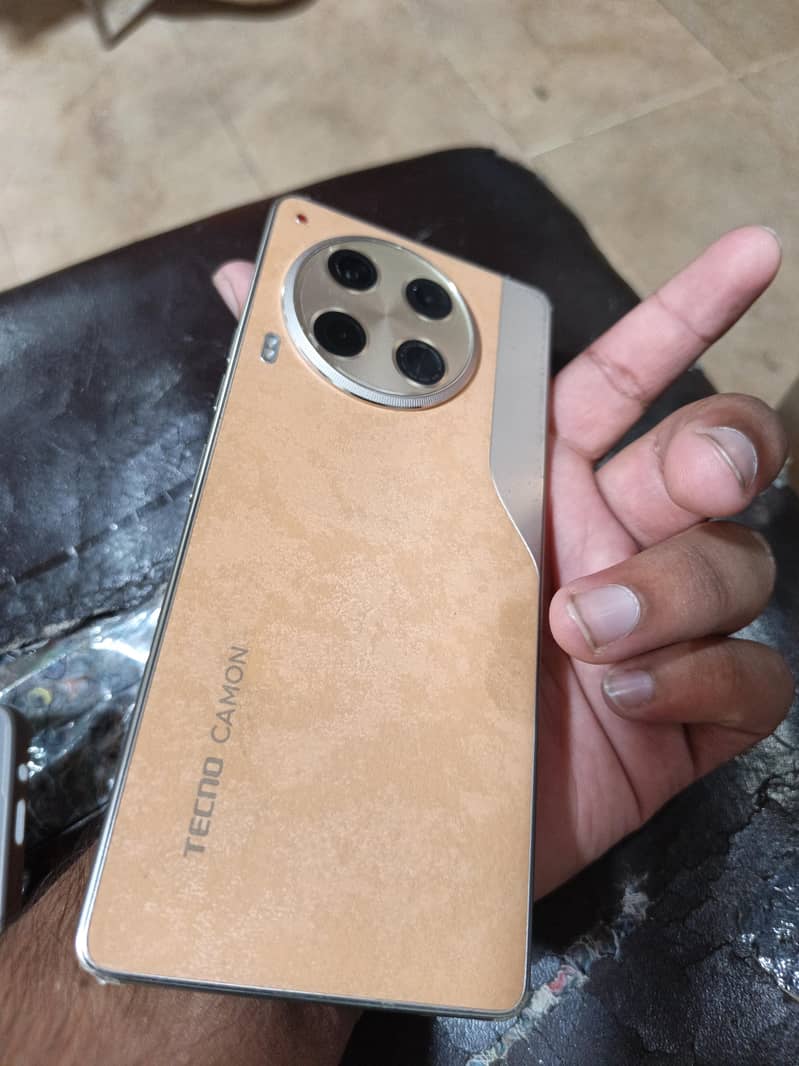 Tecno CAMON 30 4