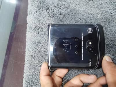 Motorola razr 5g