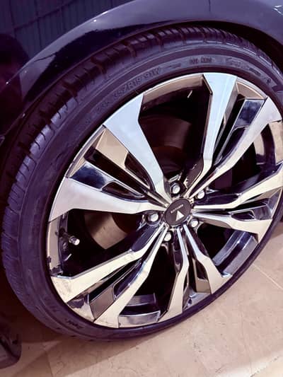 crown 2018 origional rim tyre set