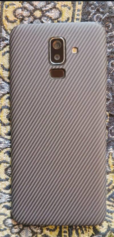 Samsung Mobile J8