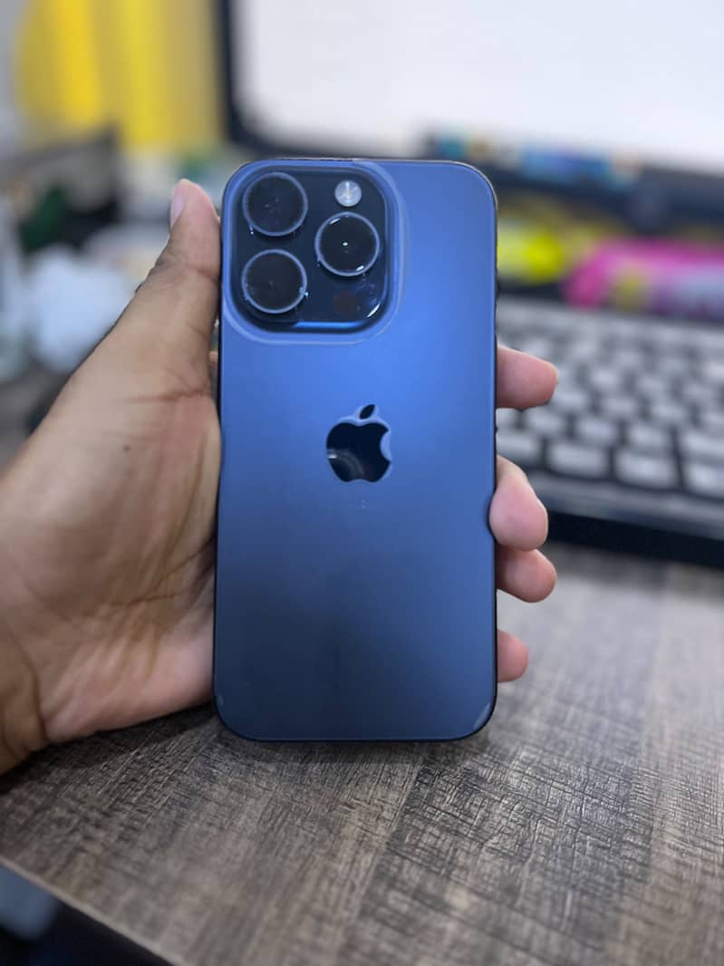 Apple iPhone 15 Pro 0