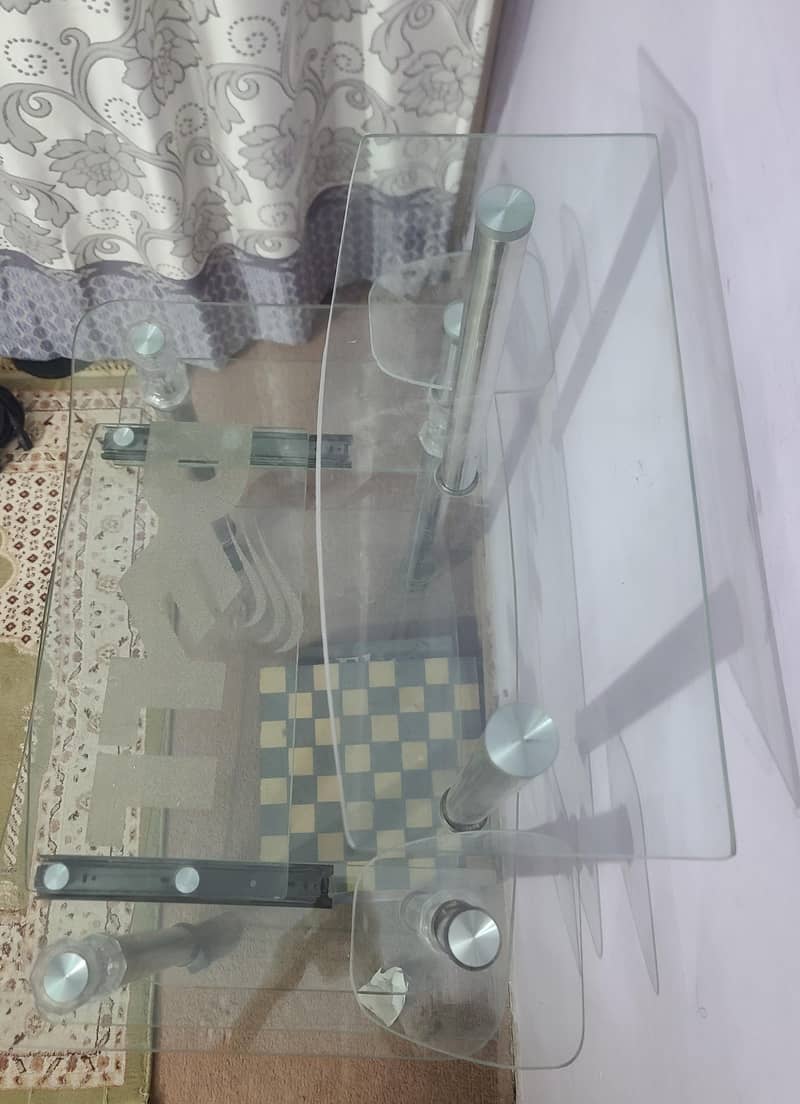 Computer Table 4