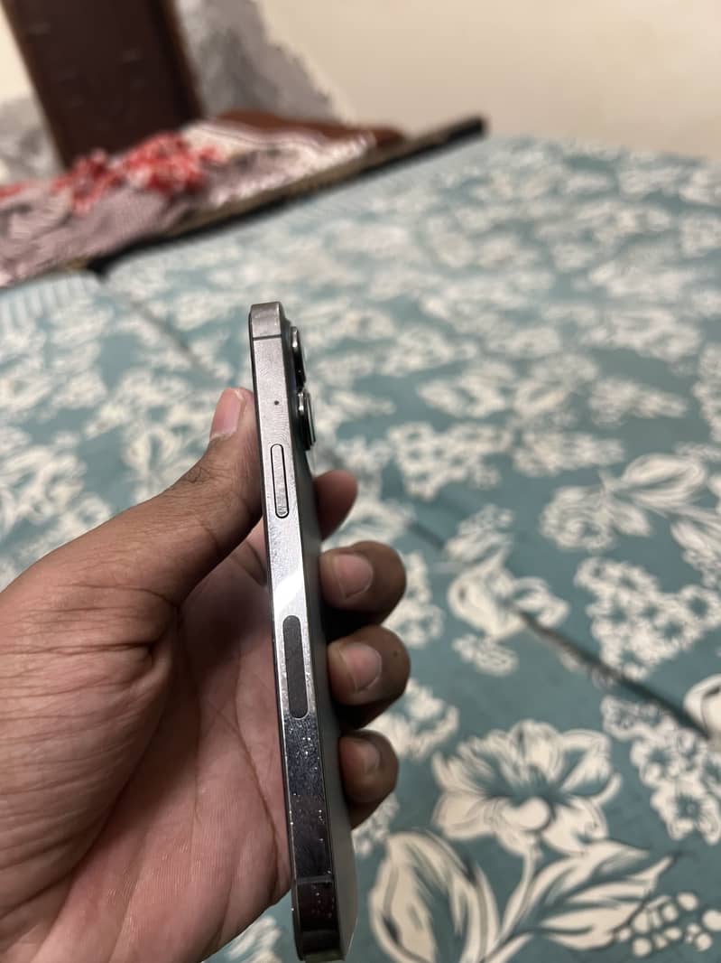 Apple iPhone 13 Pro 1