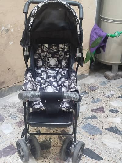 baby pram in new condition