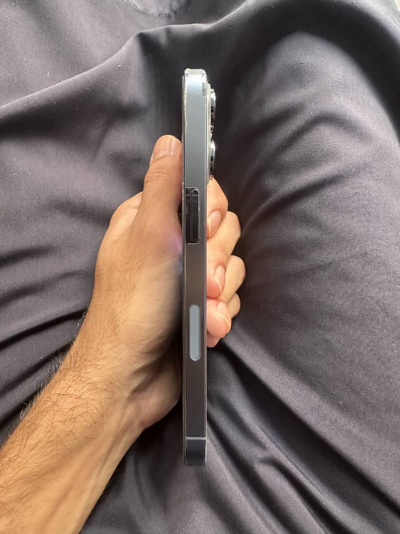 Protector is broken on screen 4