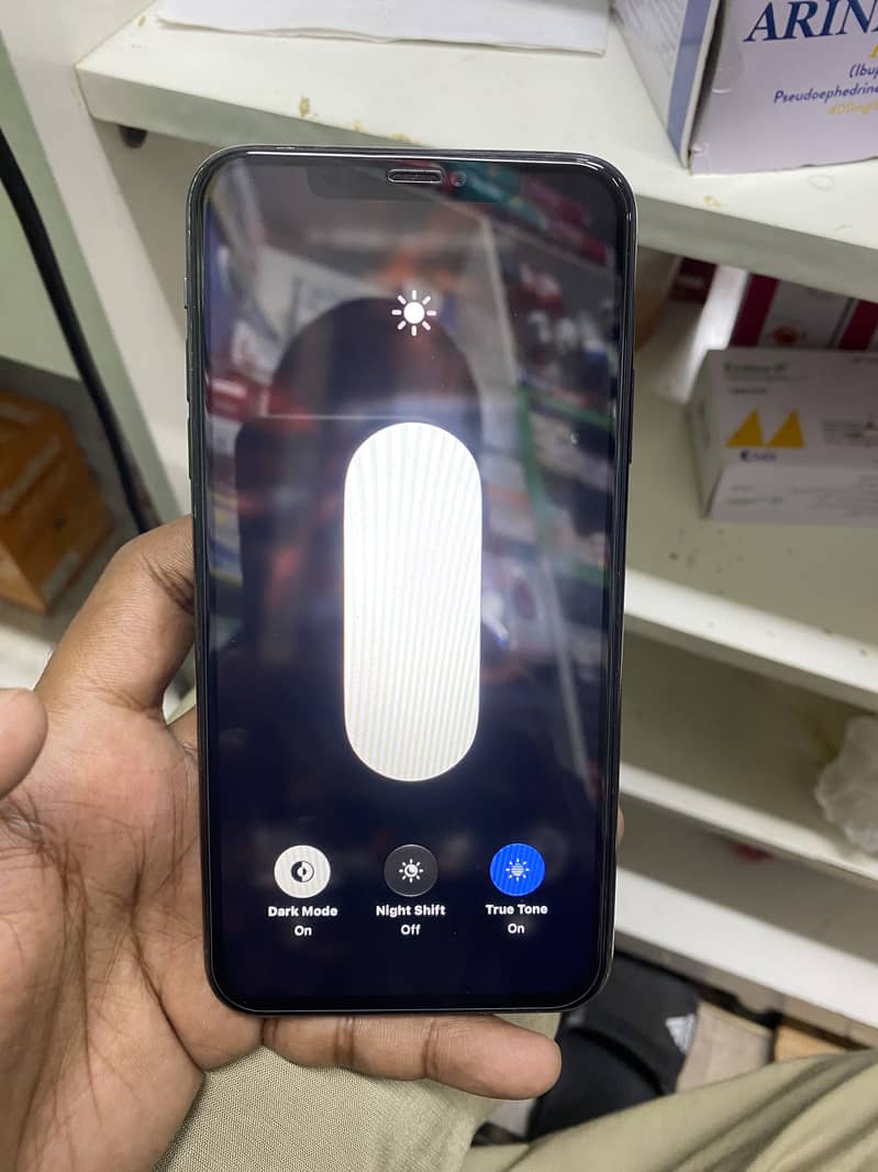 Apple iPhone 11 Pro Max 2