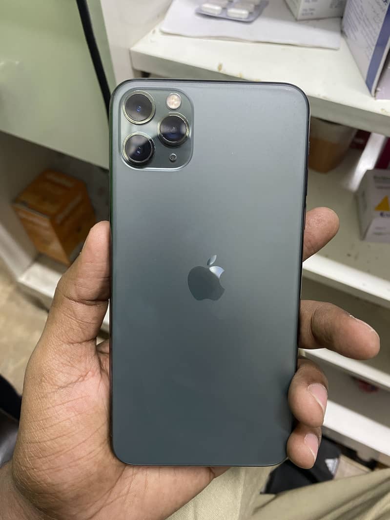 Apple iPhone 11 Pro Max 4