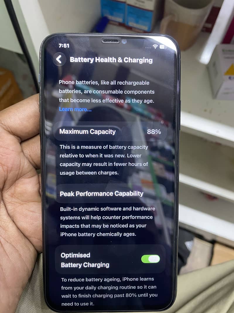 Apple iPhone 11 Pro Max 9