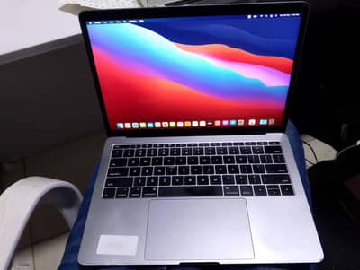 Apple MacBook pro (13 inch,2016) 8GB Ram Core i5
