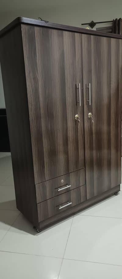 2 Door Wardrobe with Tyres