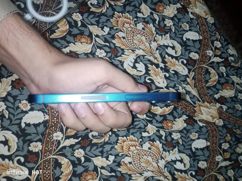 Apple iPhone 12 mini 2
