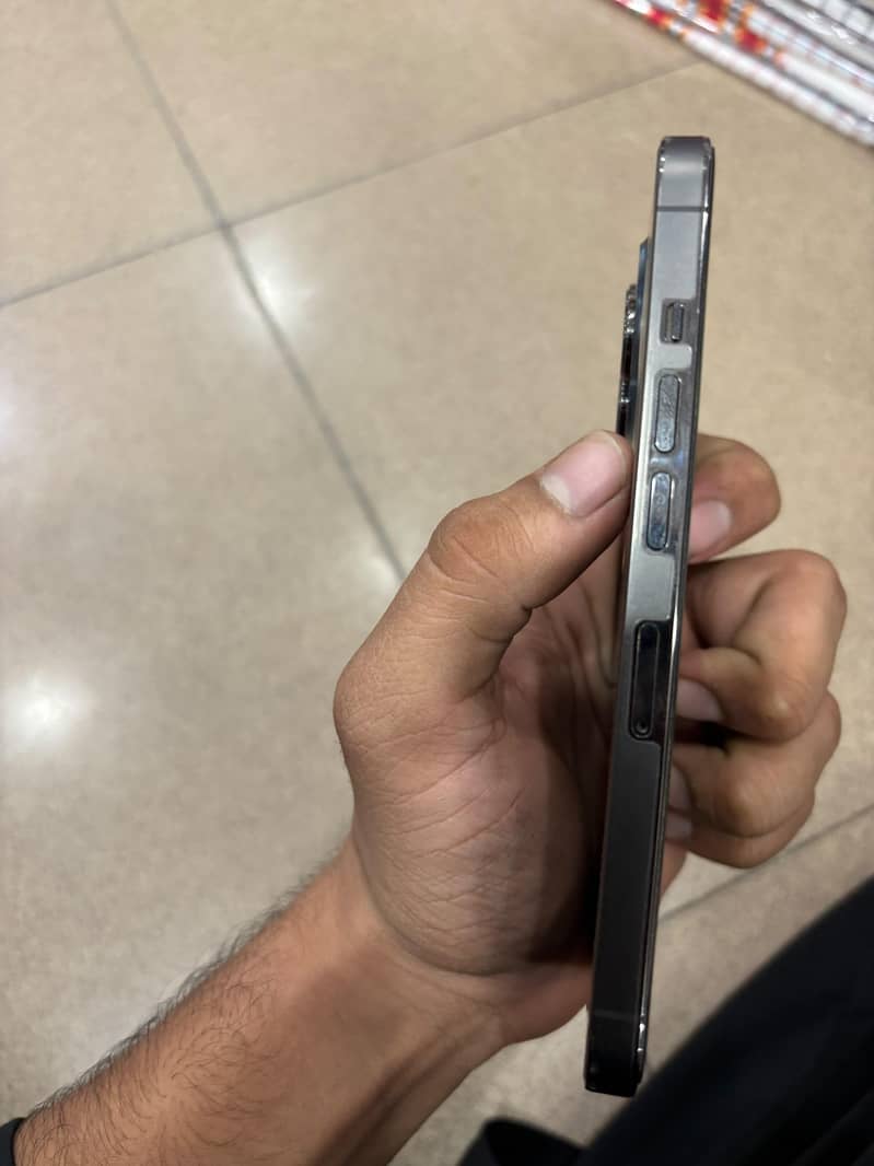 Apple iPhone 13 Pro 1