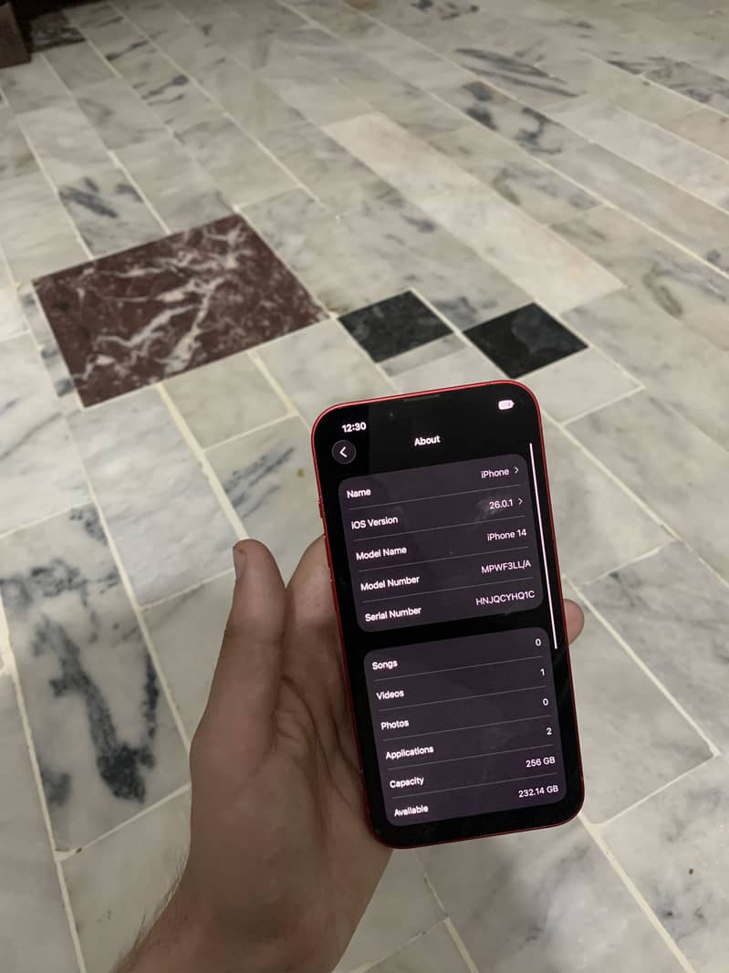 Apple iPhone 14 3