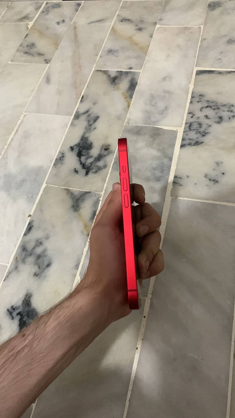 Apple iPhone 14 4