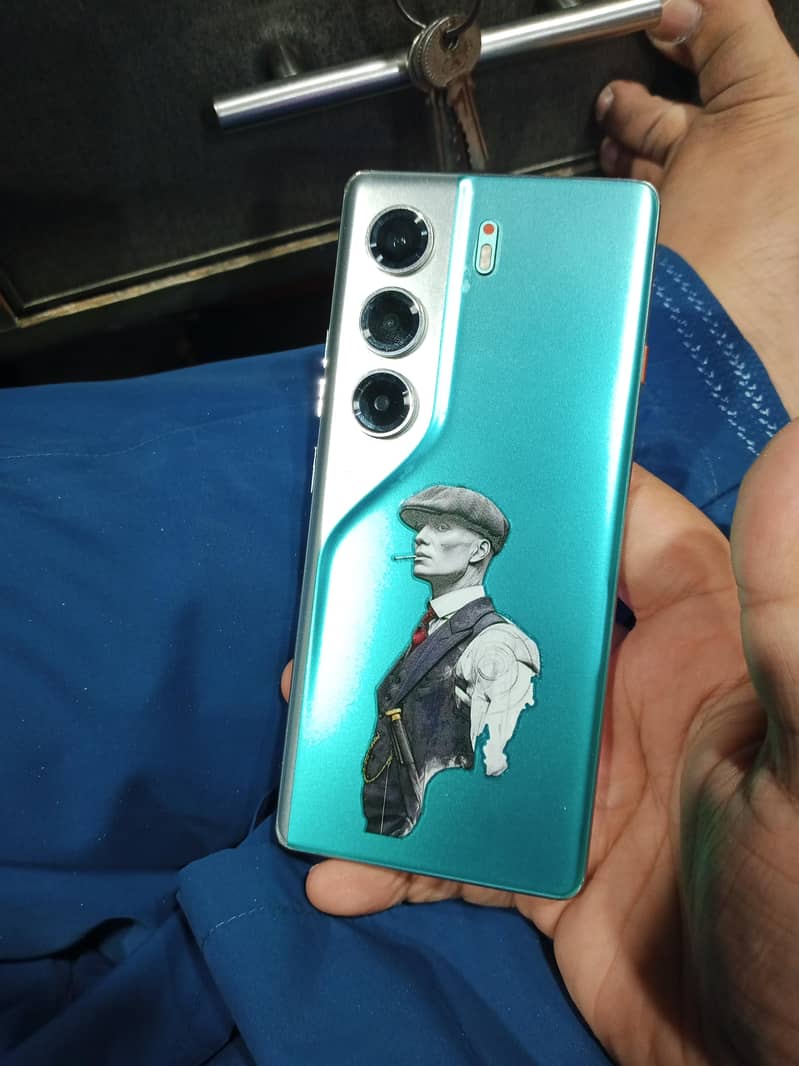 Tecno CAMON 40 Pro 0