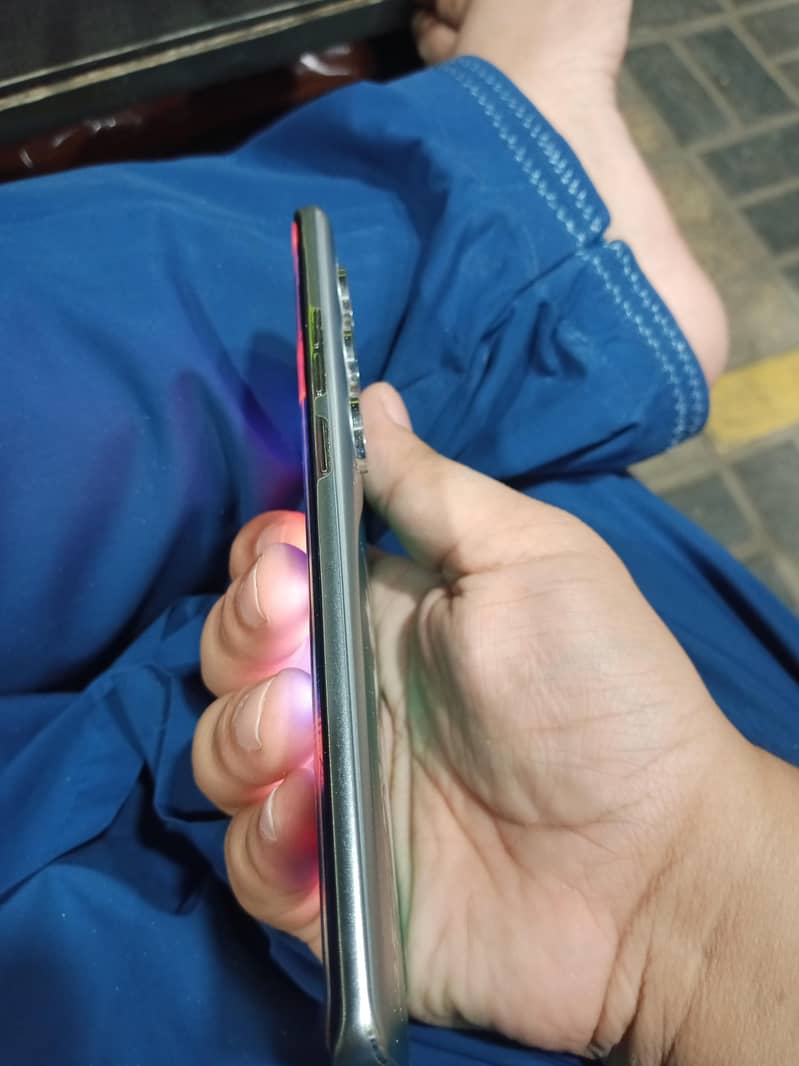 Tecno CAMON 40 Pro 4