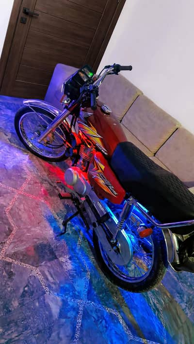 for sel 125 21 modal jiss bhai ko chaea whatsap 03412251188