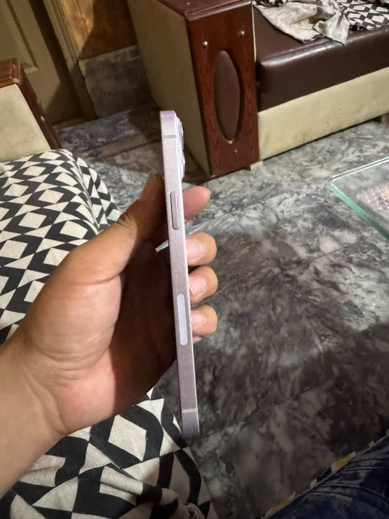 Apple iPhone 14 plus 4