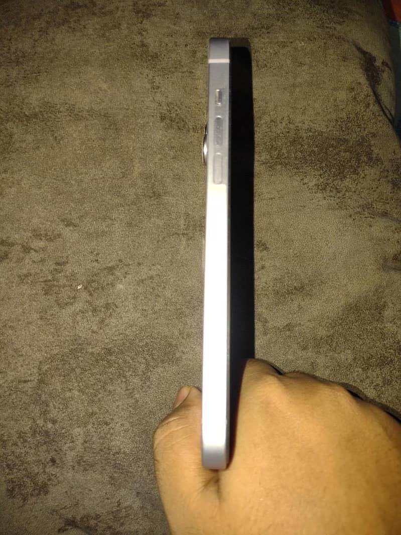 Apple iPhone 14 plus 3