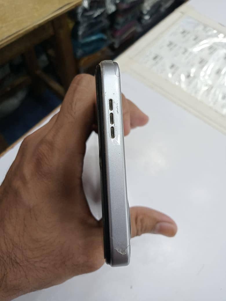Tecno Spark Go 3 waranded 2