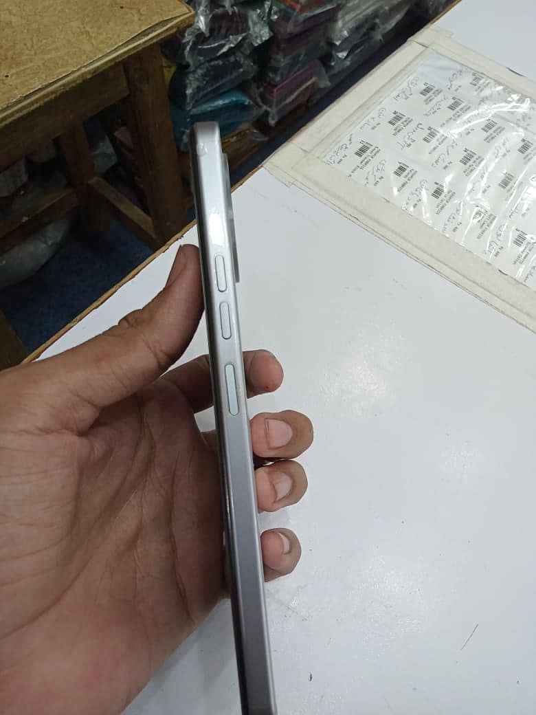 Tecno Spark Go 3 waranded 5