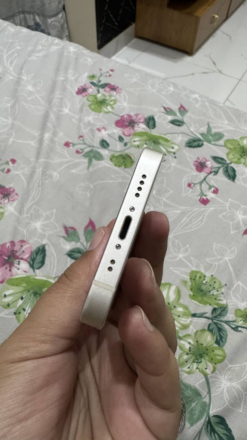 Apple iPhone 13 mini 5