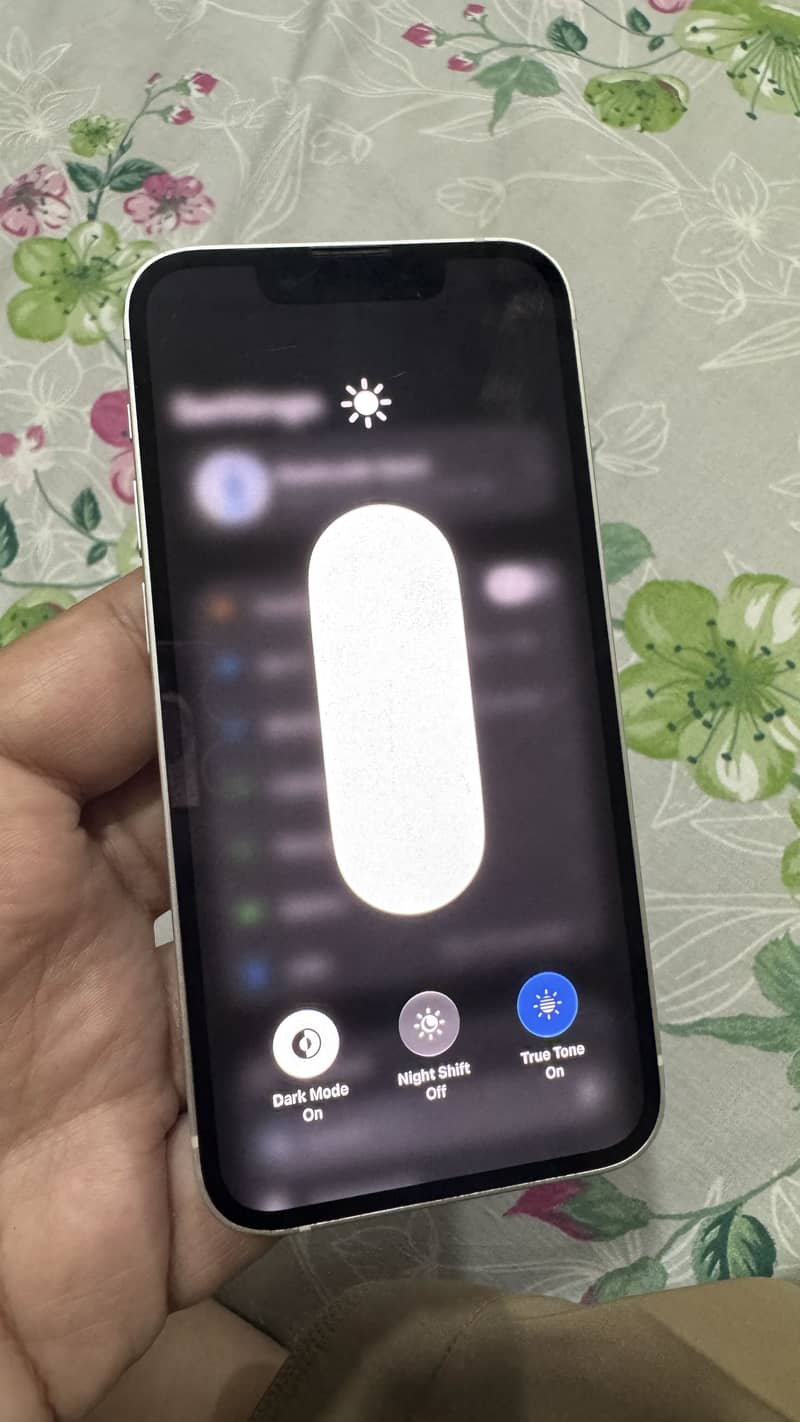 Apple iPhone 13 mini 9