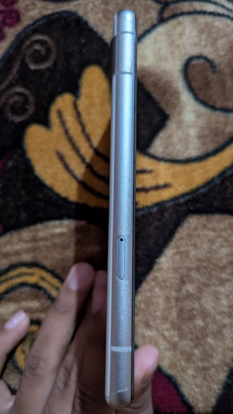 Google Pixel 7a 2