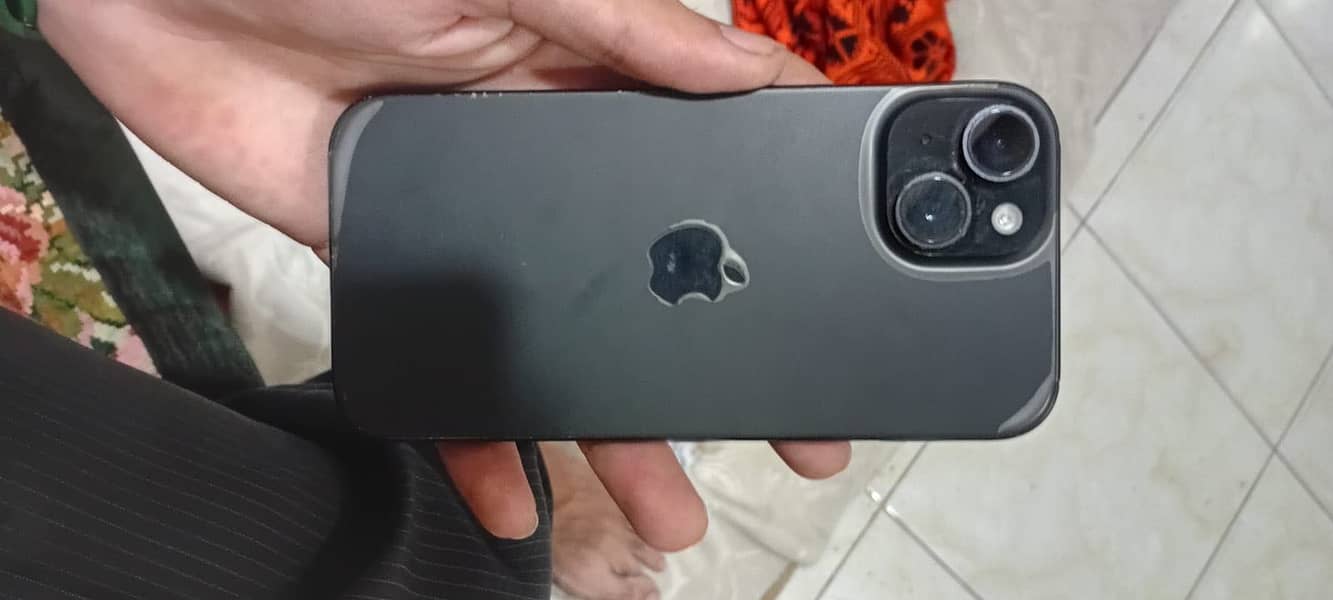 Apple iPhone 15 2