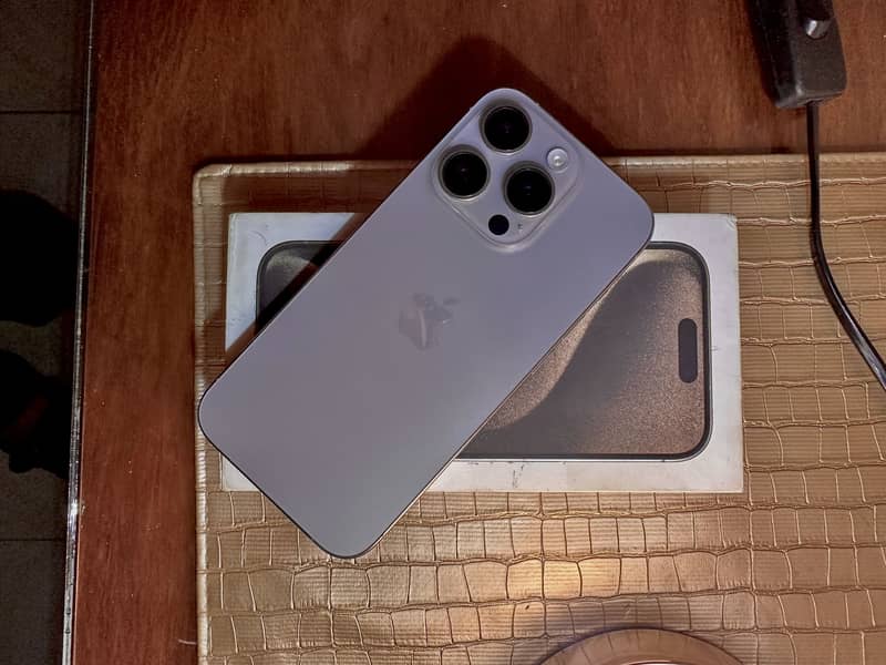 Apple iPhone 15 Pro 0