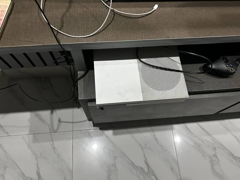 Xbox One S 0