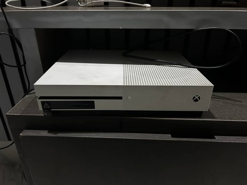Xbox One S 2
