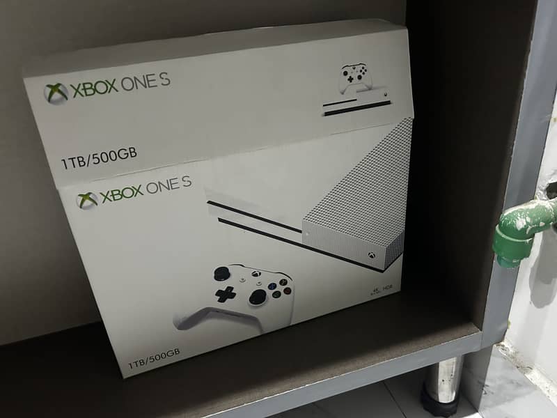 Xbox One S 3