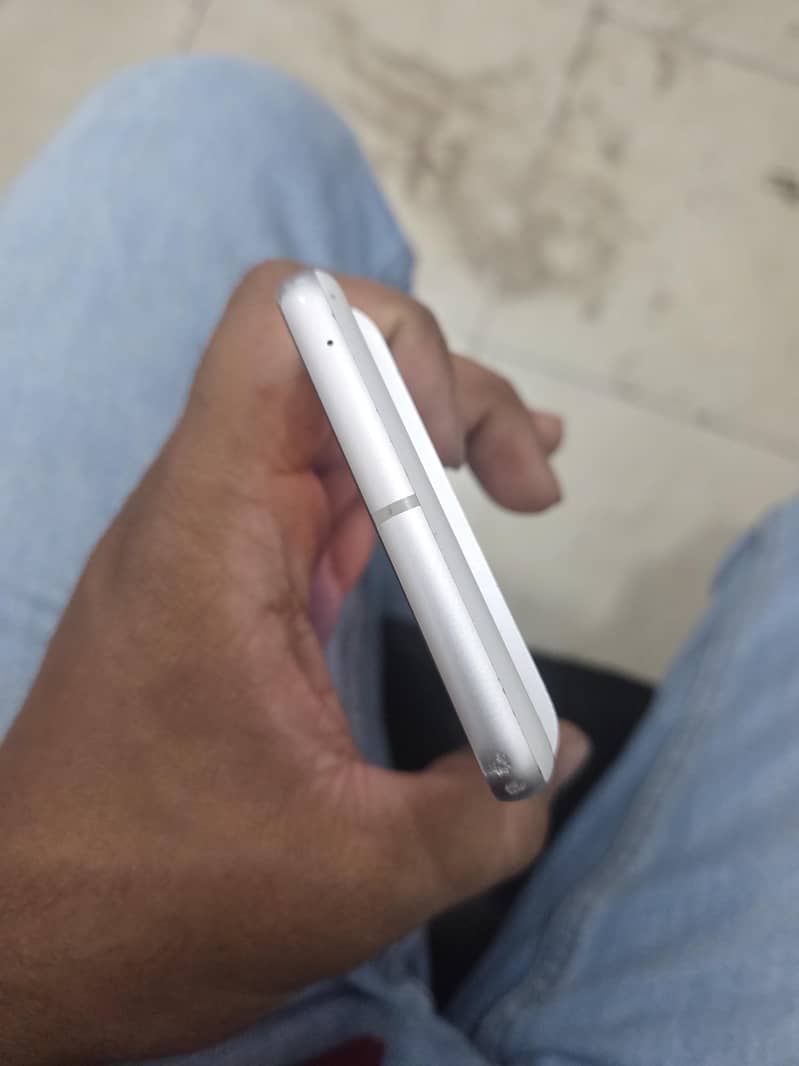 Google Pixel 7 5