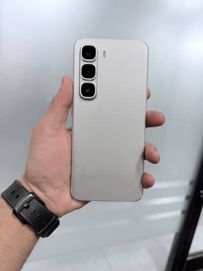Infinix Hot 60 Pro Plus 16/256GB -Edge Screen