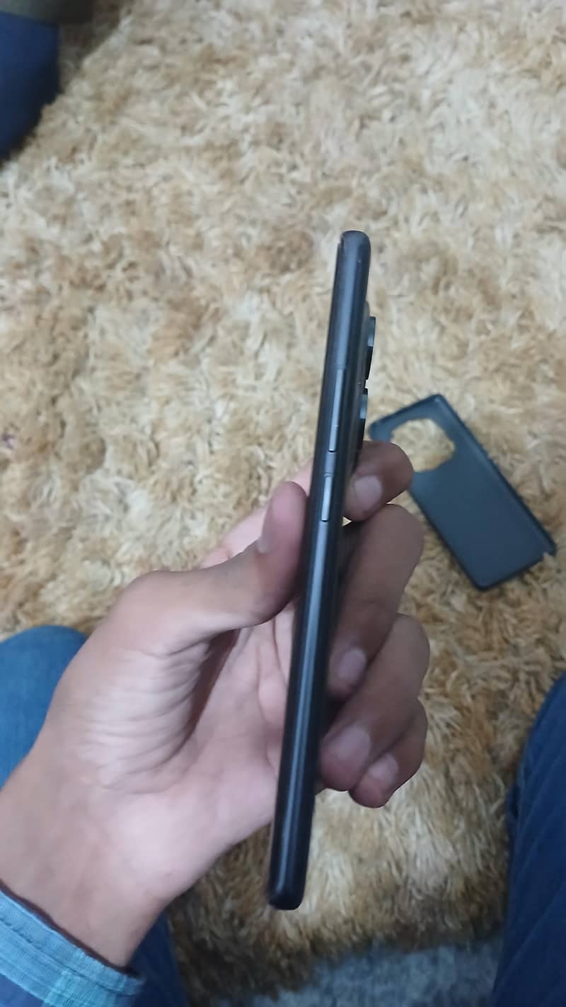 Xiaomi Redmi Note 14 Pro 3