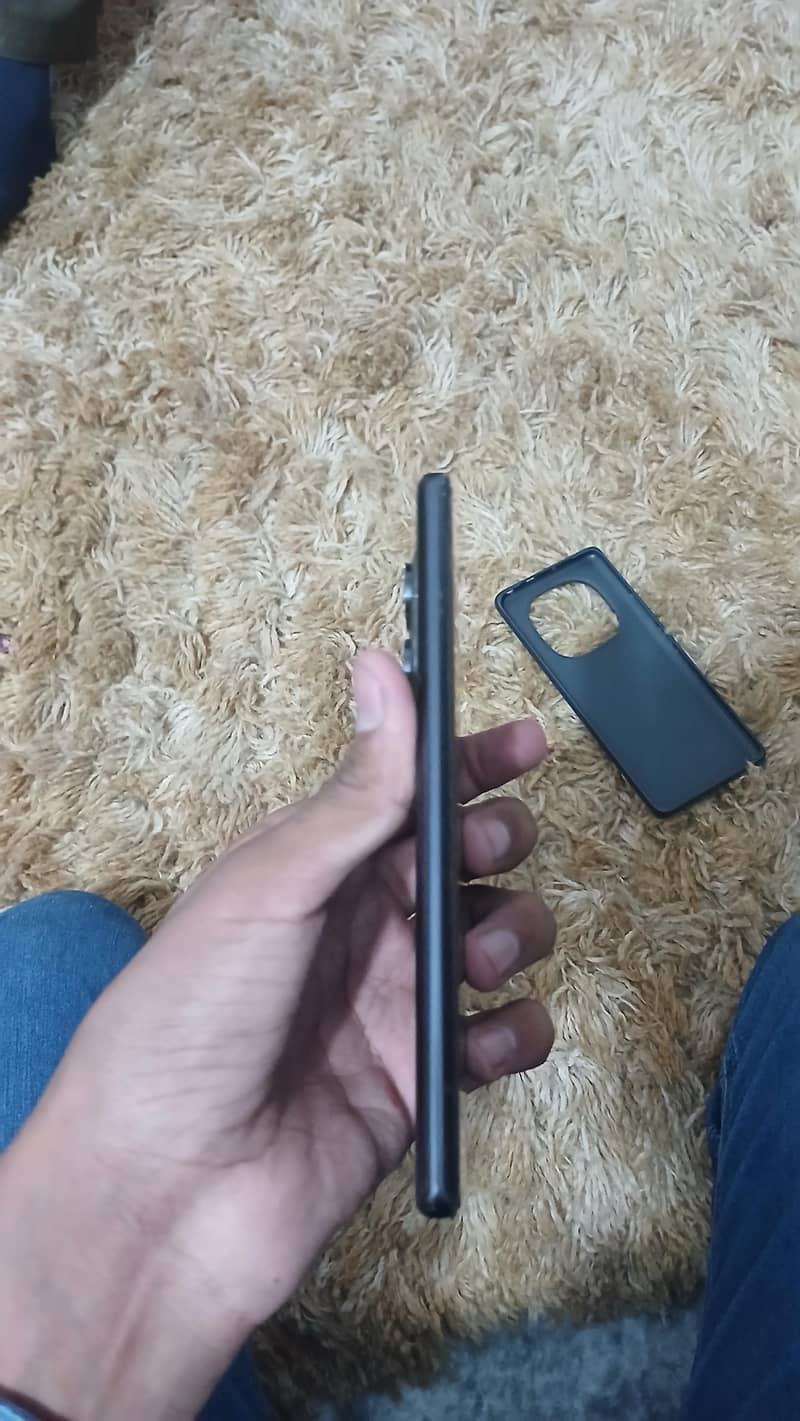 Xiaomi Redmi Note 14 Pro 4