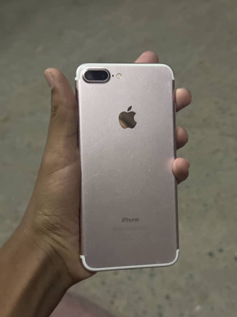 Apple iPhone 7 Plus 2