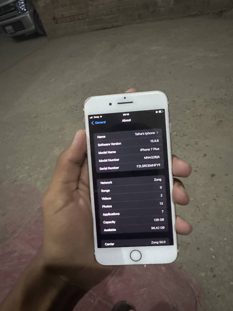 Apple iPhone 7 Plus 4