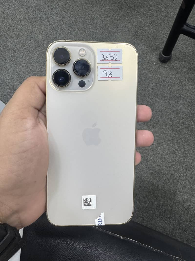 Apple iPhone 13 Pro Max 3