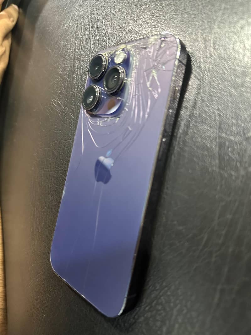 Apple iPhone 14 Pro 1
