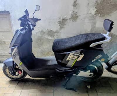 Evee S1 Air Electric Scooter (Lithium Battery) - 3,000 km