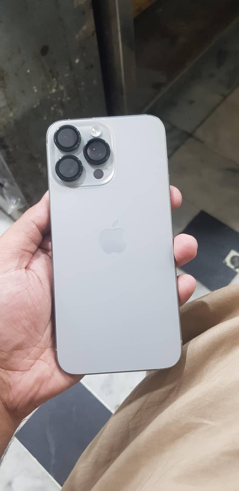 Apple iPhone 15 Pro Max 1
