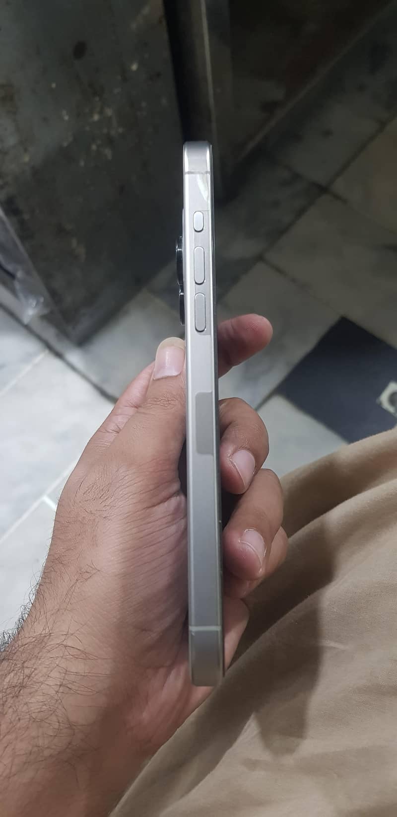 Apple iPhone 15 Pro Max 2