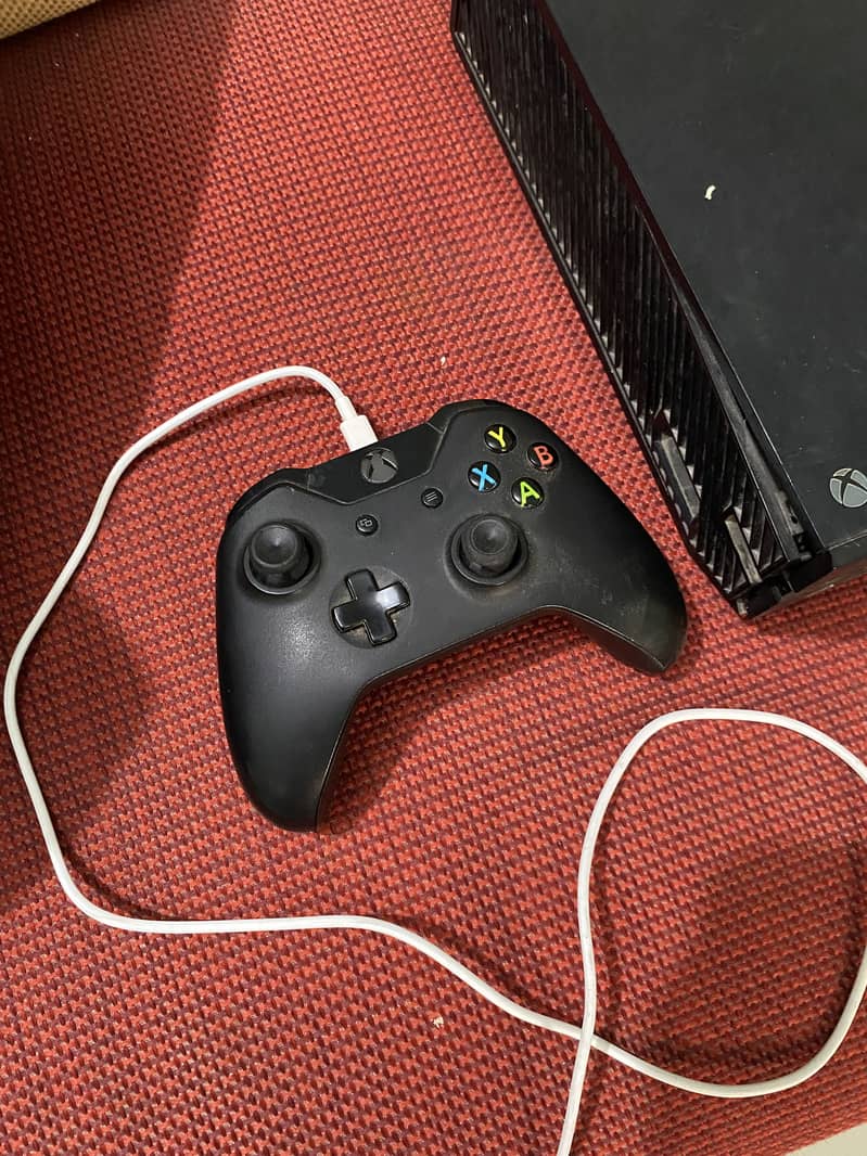 XBOX ONE 1TB MODEL 2