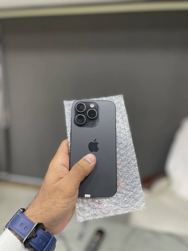 Apple iPhone 15 Pro 1