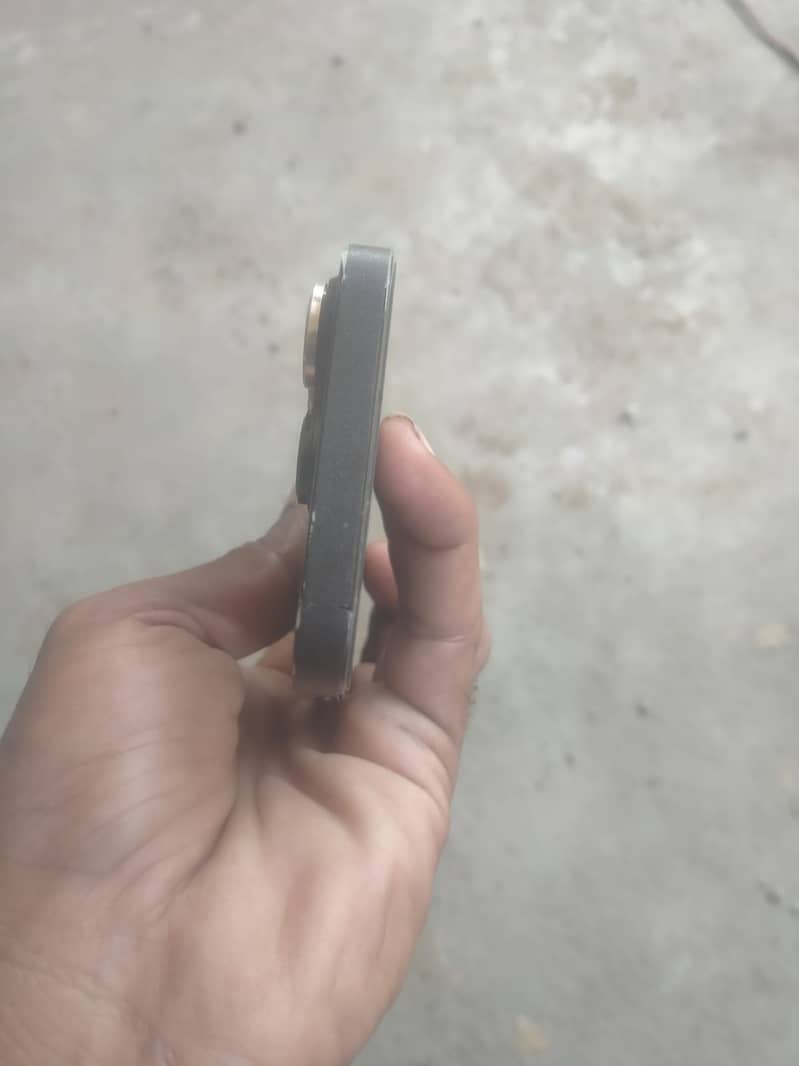 Apple iPhone 14 Pro 1