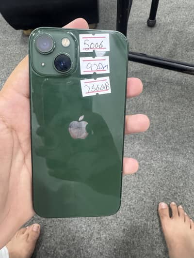 Apple iPhone 13
