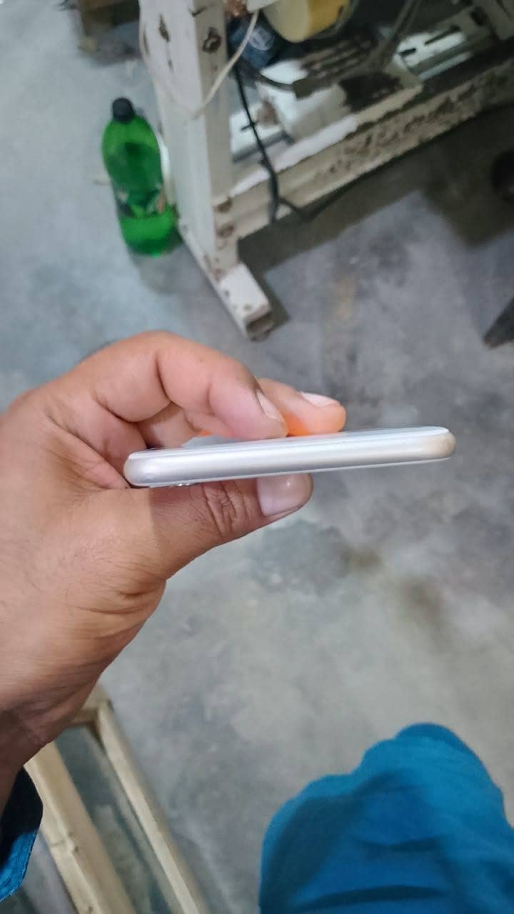 Apple iPhone 6S Plus 0