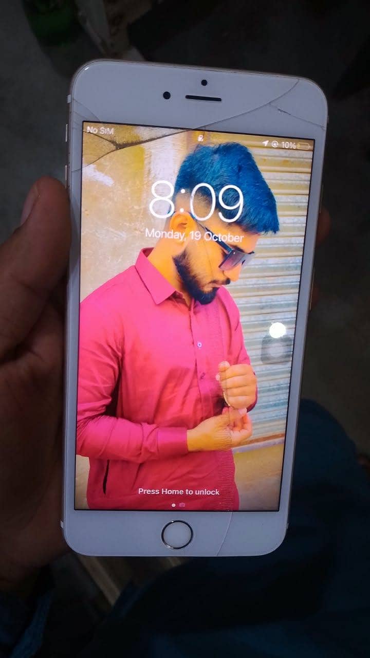Apple iPhone 6S Plus 2